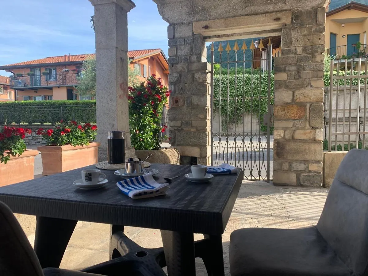 Апартаменты Appartamento Renzo, Dongo, Lago Di Como Италия