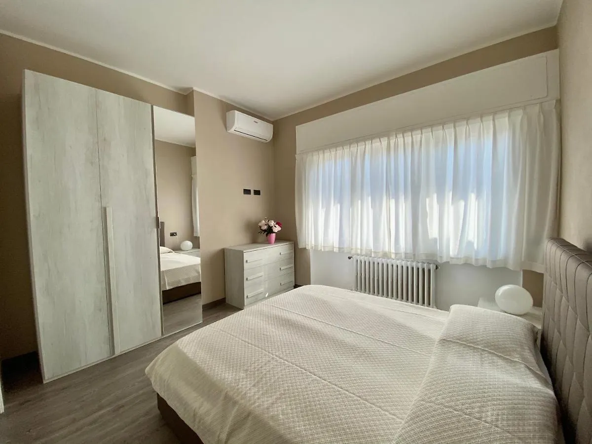 Appartamento Renzo, Dongo, Lago Di Como Διαμέρισμα